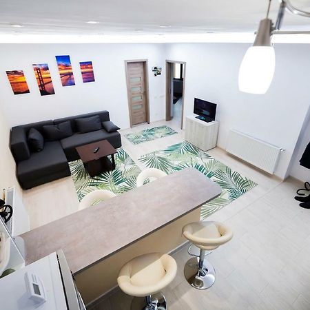 Central Apartment- Shumi'S Cluj-Napoca Exteriör bild