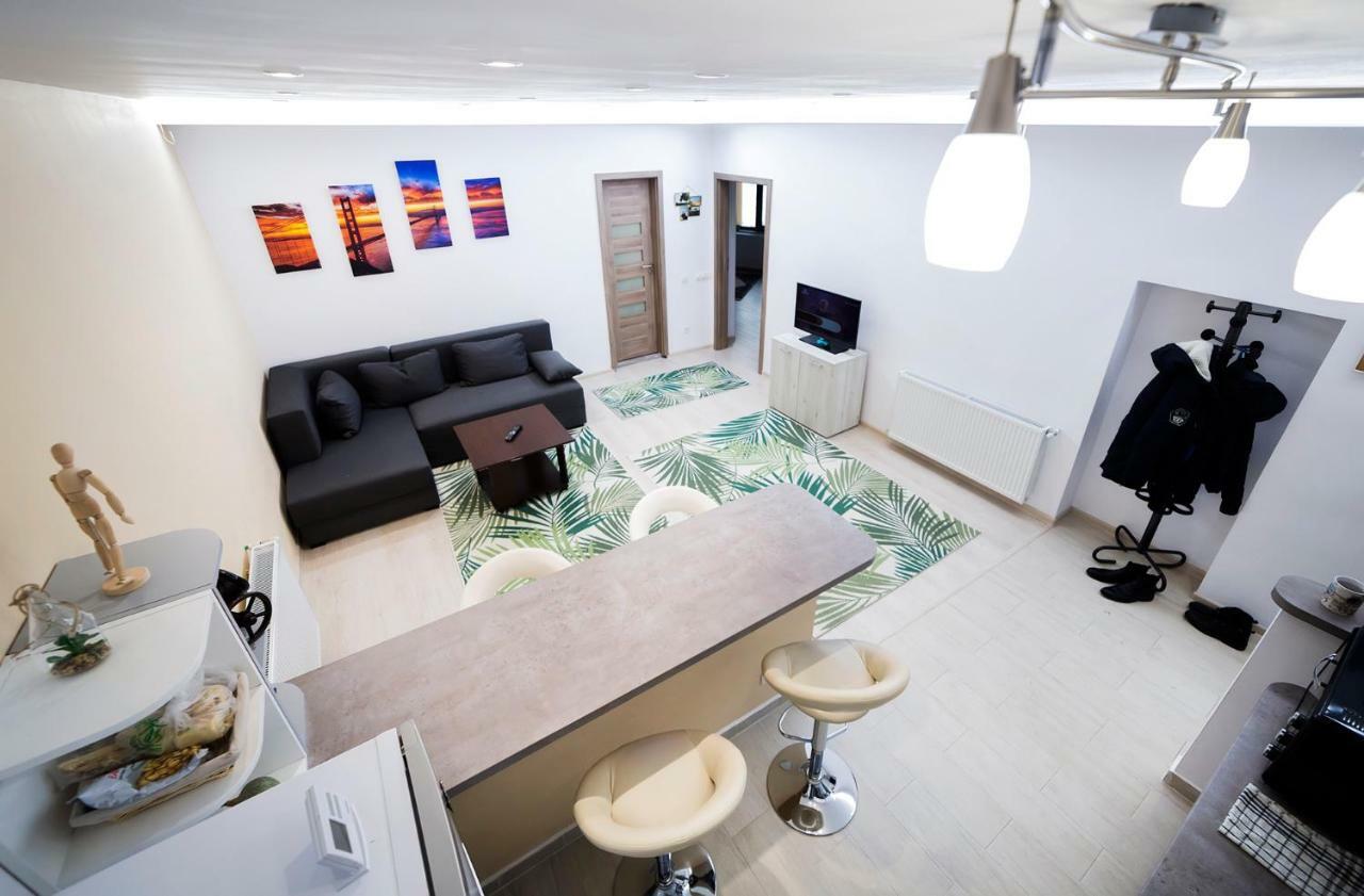 Central Apartment- Shumi'S Cluj-Napoca Exteriör bild